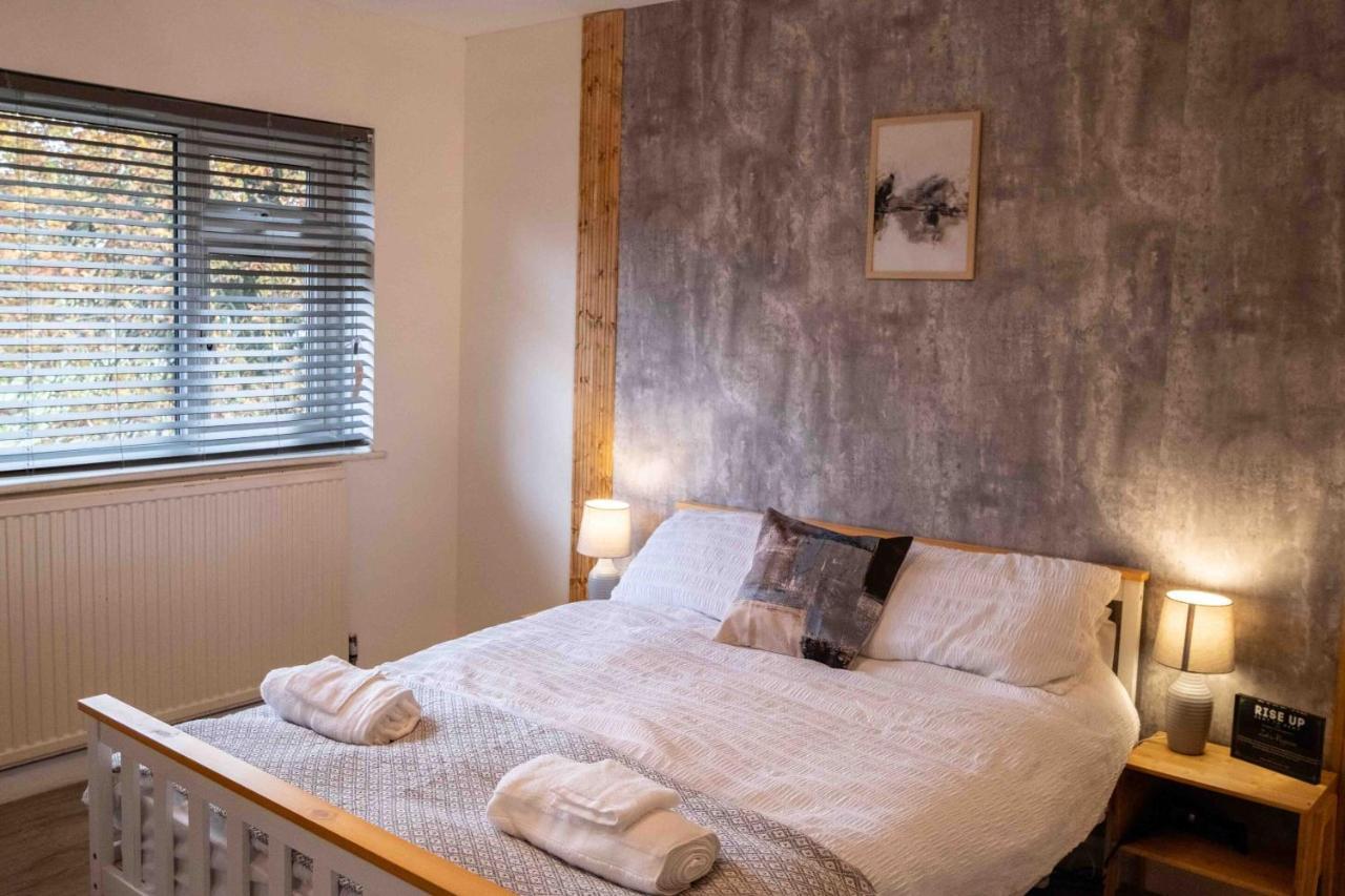 Cross Lane Cottage Pudsey Exterior foto